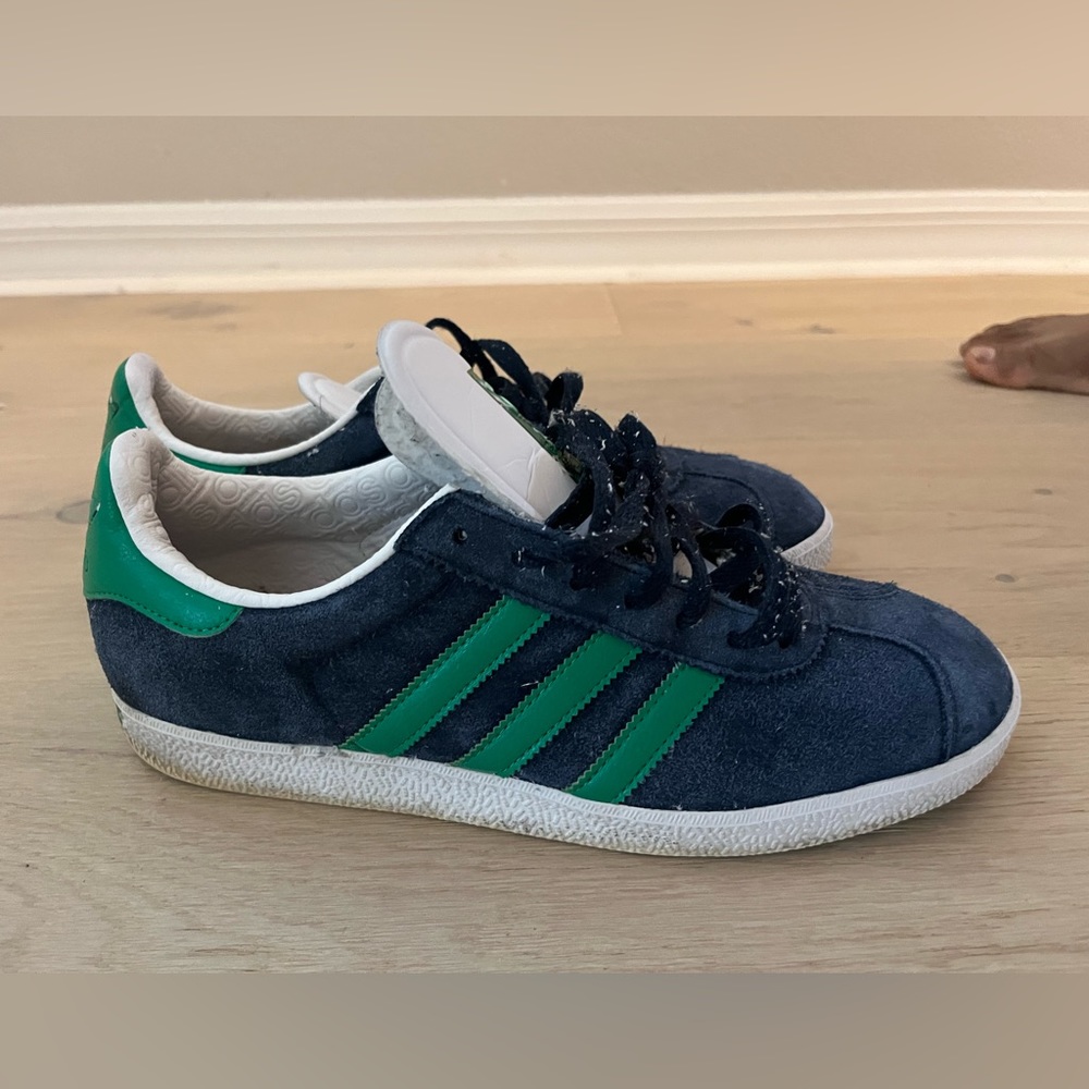 Adidas gazelle Sz 9.5